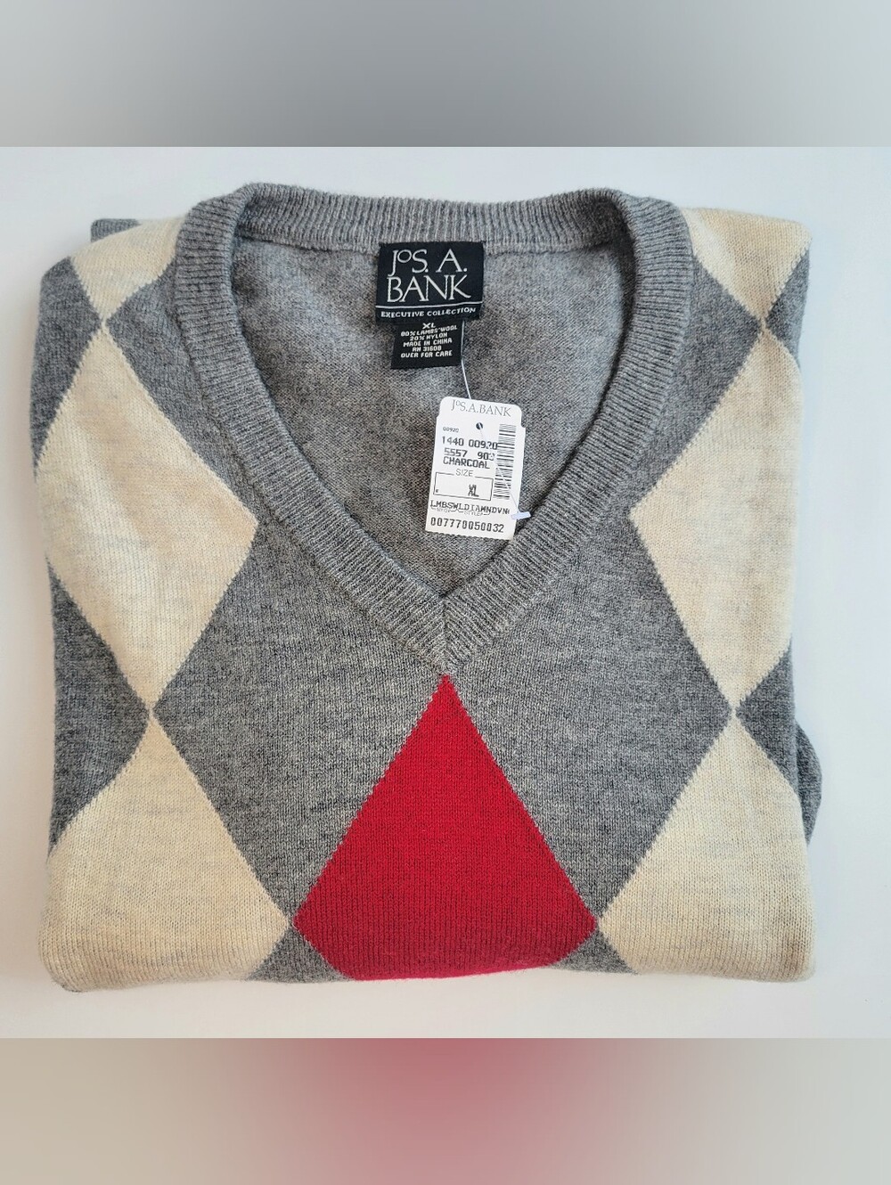 Jos. A Bank Sweater size XL Mens Executive Collection V Neck Argyle NEW